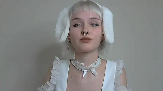 Snapshot of Paradoxy_ chatting on October 7, 2025, 7:11 pm Paradoxy online show from October 7, 2025, 7:11 pm