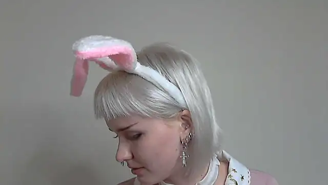 Snapshot of Paradoxy_ chatting on October 9, 2025, 6:50 pm Paradoxy online show from October 9, 2025, 6:50 pm