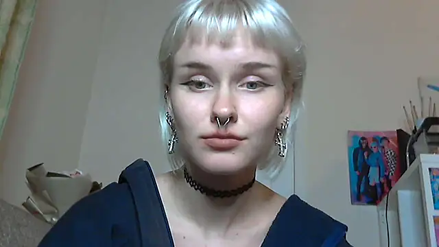 Snapshot of Paradoxy_ chatting on October 11, 2025, 8:51 pm Paradoxy online show from October 11, 2025, 8:51 pm