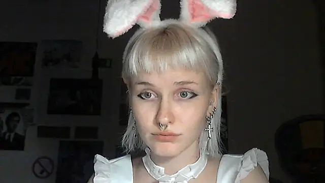 Snapshot of Paradoxy_ chatting on October 16, 2025, 9:05 pm Paradoxy online show from October 16, 2025, 9:05 pm