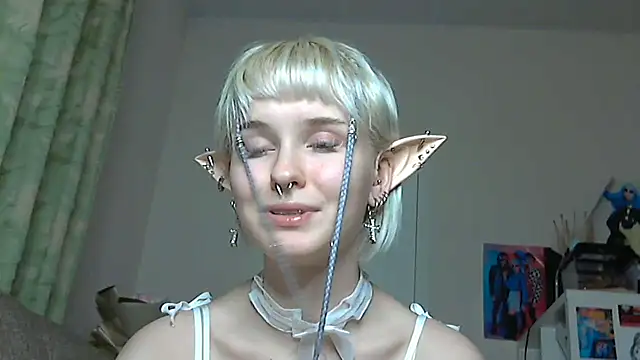 Snapshot of Paradoxy_ chatting on December 19, 2025, 9:11 pm Paradoxy online show from December 19, 2025, 9:11 pm