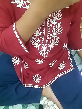 Minakshi 677 online show from October 29, 2025, 5:53 am