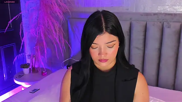 EmmaBlossom online show from October 2, 2025, 7:21 pm