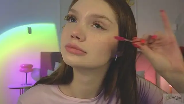 Nicole Broown  online show from February 18, 2026, 11:11 pm