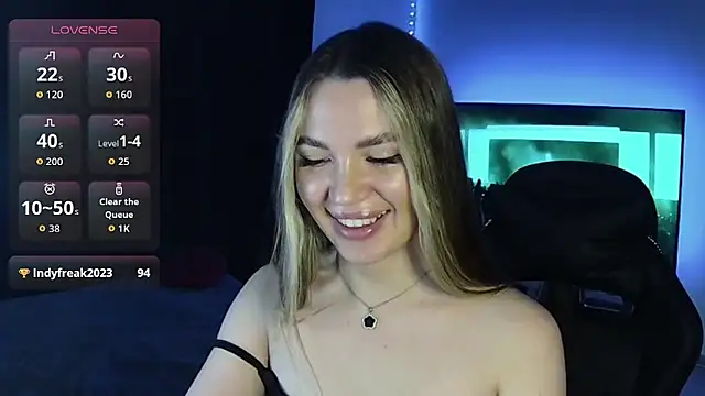 Snapshot of MissMaya__ chatting on October 6, 2025, 7:55 pm MissMaya online show from October 6, 2025, 7:55 pm