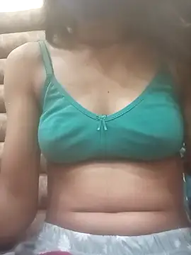 Snapshot of beautiful_jiya chatting on February 18, 2026, 6:37 pm beautiful jiya online show from February 18, 2026, 6:37 pm