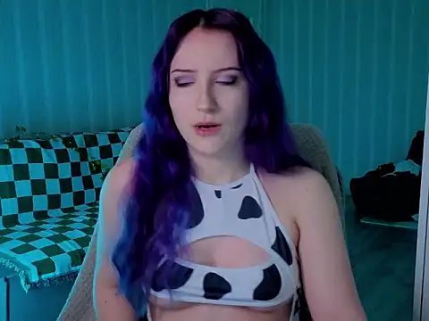 Snapshot of violet-siren-x chatting on May 29, 2026, 8:01 am violet-siren-x online show from May 29, 2026, 8:01 am