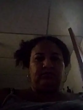 MEYBELLATINA online show from April 26, 2026, 12:19 am