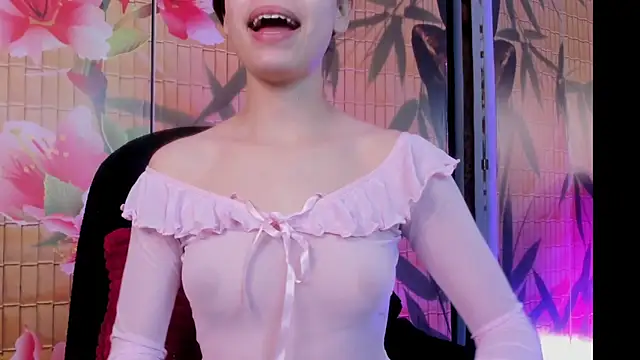 sophie blaake online show from April 16, 2026, 3:18 am