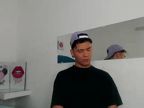 Aaron Foxxx online show from November 16, 2025, 5:29 pm