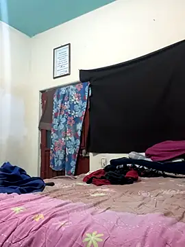 Sk3m veryhot online show from November 21, 2025, 12:37 pm