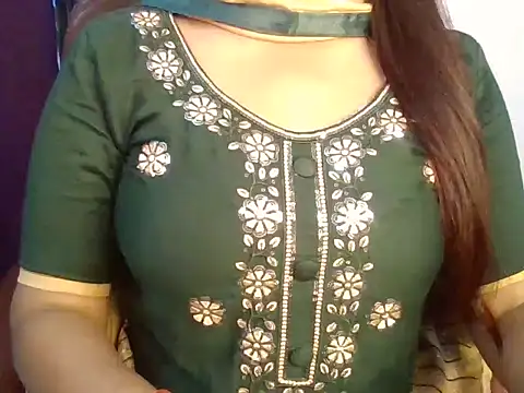 LOVELY SUKOON online show from October 2, 2025, 4:30 am