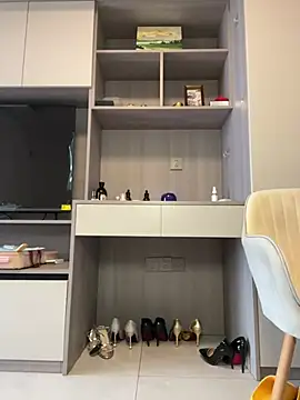 POS001 online show from April 11, 2026, 5:34 am