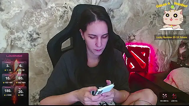 Irwi Tomboy online show from March 13, 2026, 4:24 pm