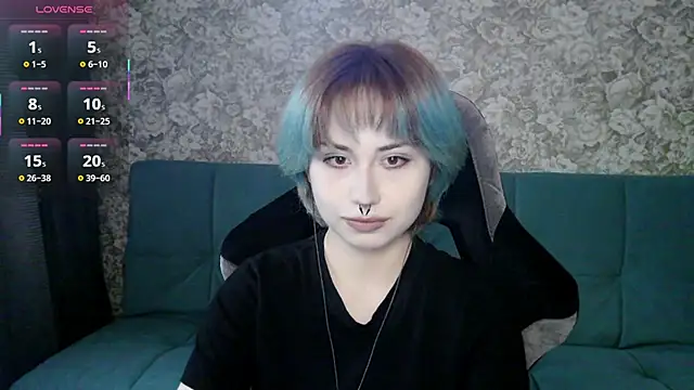 LeisaHopperstad online show from April 24, 2026, 2:19 pm