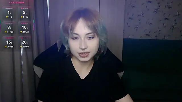 Snapshot of LeisaHopperstad chatting on May 8, 2026, 12:10 pm LeisaHopperstad online show from May 8, 2026, 12:10 pm