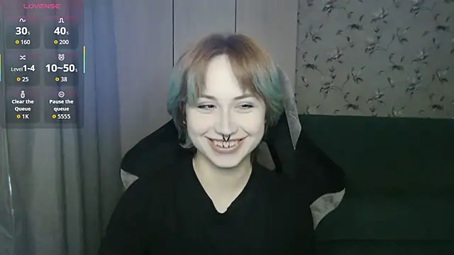 Snapshot of LeisaHopperstad chatting on May 16, 2026, 12:15 pm LeisaHopperstad online show from May 16, 2026, 12:15 pm