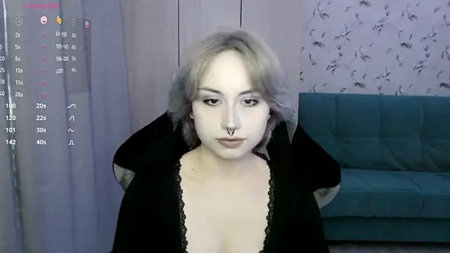 Snapshot of LeisaHopperstad chatting on June 3, 2026, 1:25 pm LeisaHopperstad online show from June 3, 2026, 1:25 pm