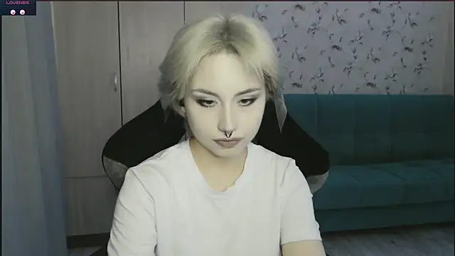 Snapshot of LeisaHopperstad chatting on June 30, 2026, 3:35 pm LeisaHopperstad online show from June 30, 2026, 3:35 pm