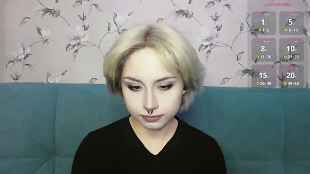 Snapshot of LeisaHopperstad chatting on July 6, 2026, 9:39 am LeisaHopperstad online show from July 6, 2026, 9:39 am