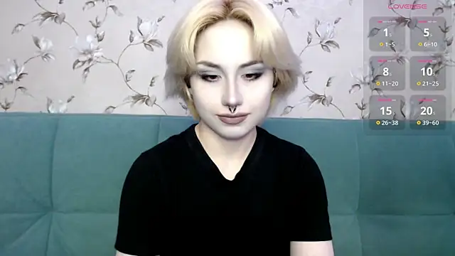 Snapshot of LeisaHopperstad chatting on July 10, 2026, 9:23 am LeisaHopperstad online show from July 10, 2026, 9:23 am