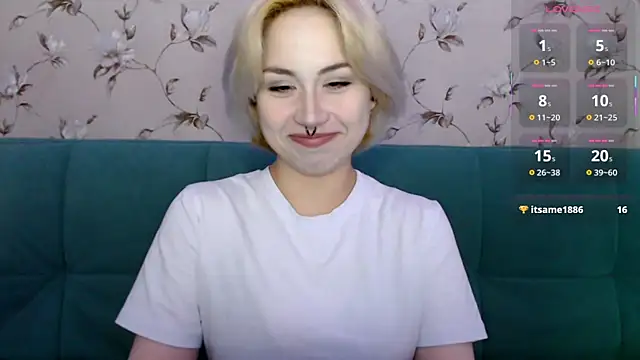 Snapshot of LeisaHopperstad chatting on July 15, 2026, 12:43 pm LeisaHopperstad online show from July 15, 2026, 12:43 pm