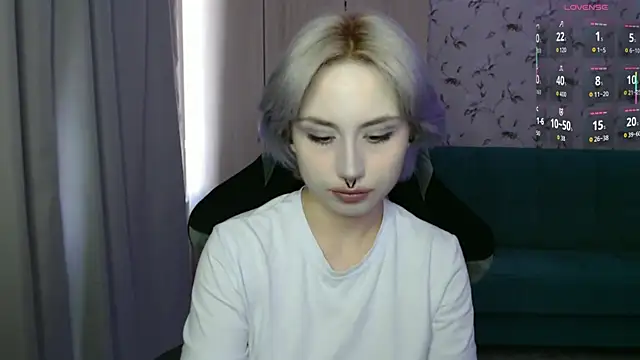 Snapshot of LeisaHopperstad chatting on July 20, 2026, 10:39 am LeisaHopperstad online show from July 20, 2026, 10:39 am