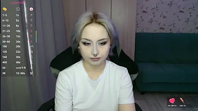 Snapshot of LeisaHopperstad chatting on July 25, 2026, 10:24 am LeisaHopperstad online show from July 25, 2026, 10:24 am