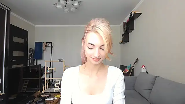 Snapshot of JillianBozak chatting on September 28, 2025, 10:09 am JillianBozak online show from September 28, 2025, 10:09 am