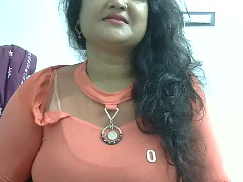 aarohee9 online show from November 10, 2025, 12:37 pm