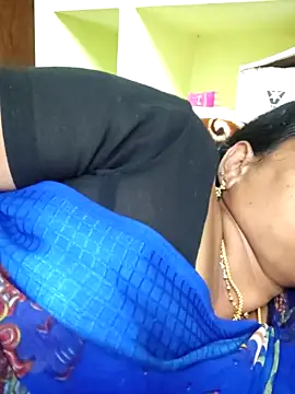 navyasree143 online show from February 12, 2026, 4:57 pm