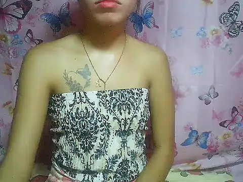 SweetPussie18x online show from November 10, 2025, 2:49 pm