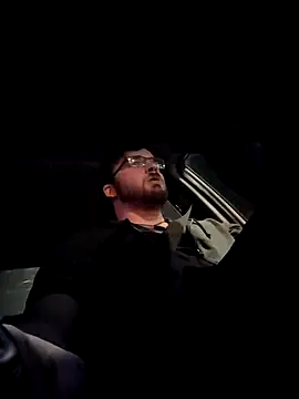 bear8t online show from October 7, 2025, 7:38 am