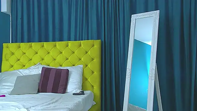 Snapshot of RubyHills chatting on October 29, 2025, 5:10 am RubyHills online show from October 29, 2025, 5:10 am