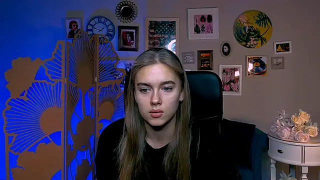 JuneWoods online show from November 10, 2025, 6:56 am