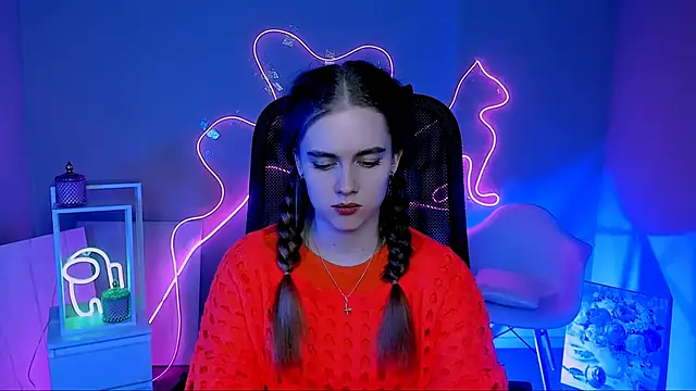 JuneWoods online show from March 6, 2026, 3:41 pm