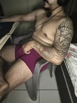 gtzmoreno online show from April 18, 2026, 10:32 pm