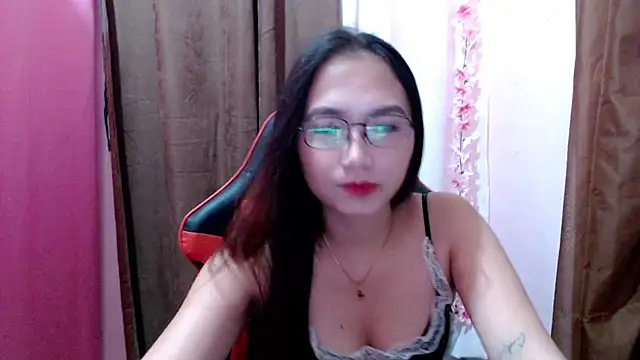 pinayscarlet online show from October 12, 2025, 11:42 am