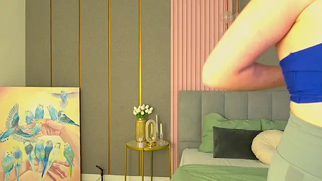 GabiBatista online show from April 16, 2026, 5:08 am