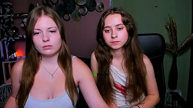 rebecca smile online show from November 12, 2025, 8:08 pm