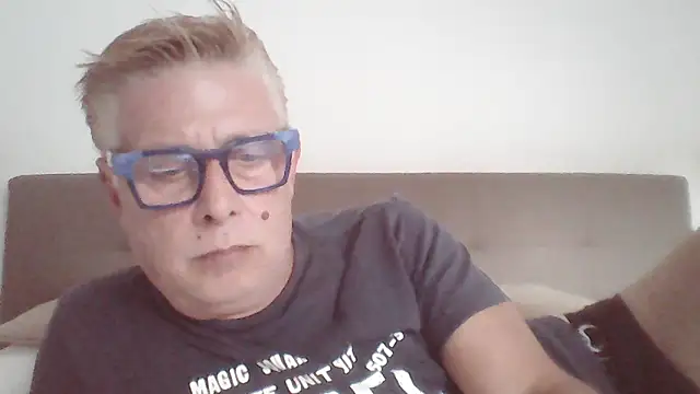 Andyrsdick online show from October 18, 2025, 3:35 pm