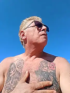 Andyrsdick online show from October 19, 2025, 12:28 pm