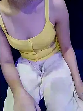 Snapshot of RIYA_LIVE0 chatting on October 30, 2025, 5:35 pm RIYA LIVE0 online show from October 30, 2025, 5:35 pm