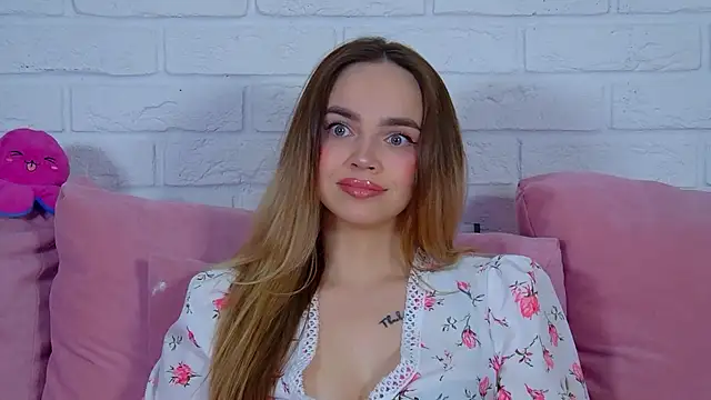 AnitaVenture online show from April 9, 2026, 4:23 am