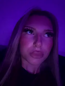 blondeeee online show from January 16, 2026, 3:49 pm