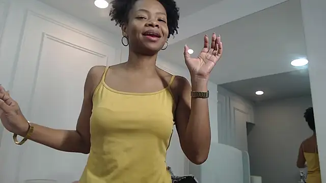 ChantalGarner online show from October 9, 2025, 12:47 pm