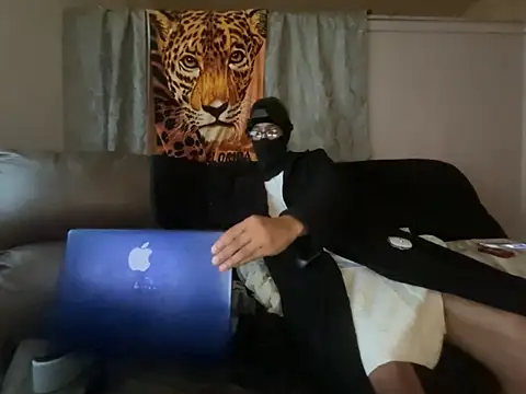 ThrowedWorldWide online show from April 18, 2026, 1:04 pm