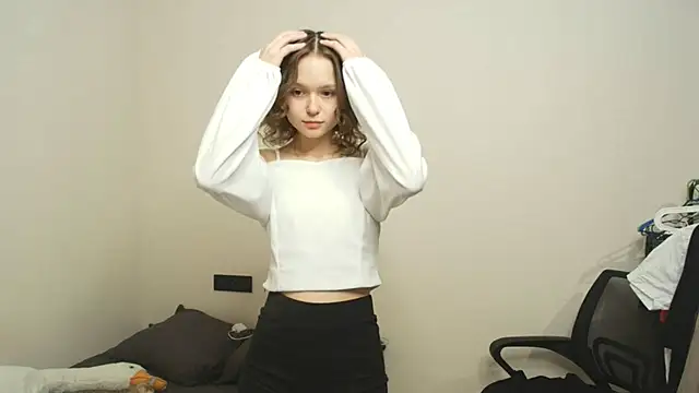 CandyPiggy online show from November 12, 2025, 7:13 pm