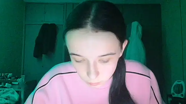 Emilia Light online show from November 30, 2025, 3:49 pm