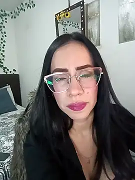 Snapshot of YaraDuartee chatting on March 8, 2026, 1:47 am YaraDuartee online show from March 8, 2026, 1:47 am